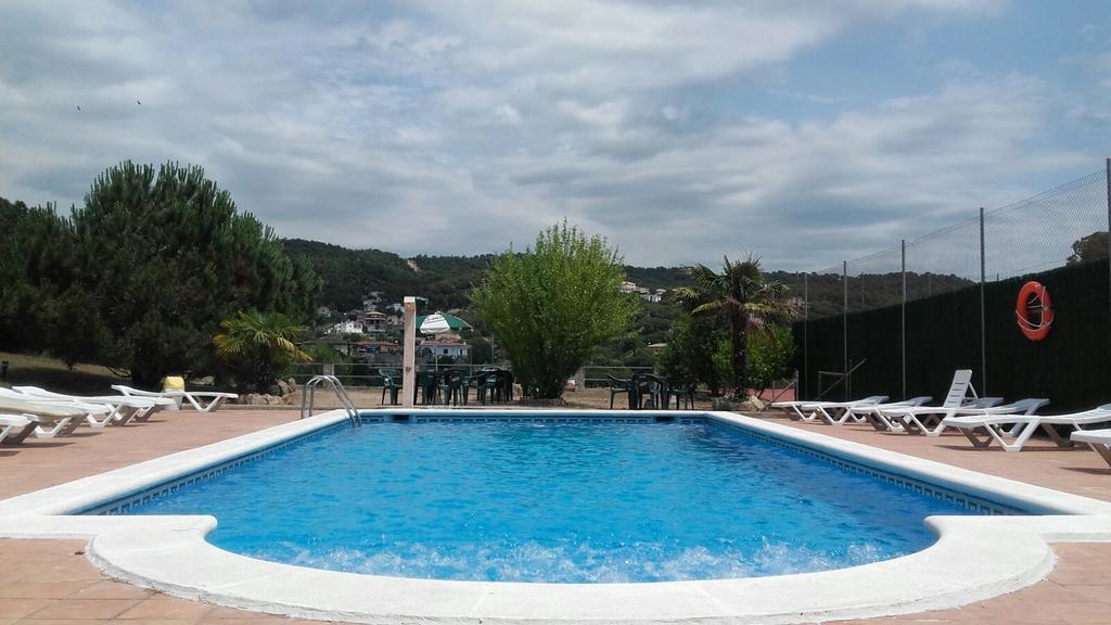 Hostal Los Pinares Lloret de Mar Exterior foto