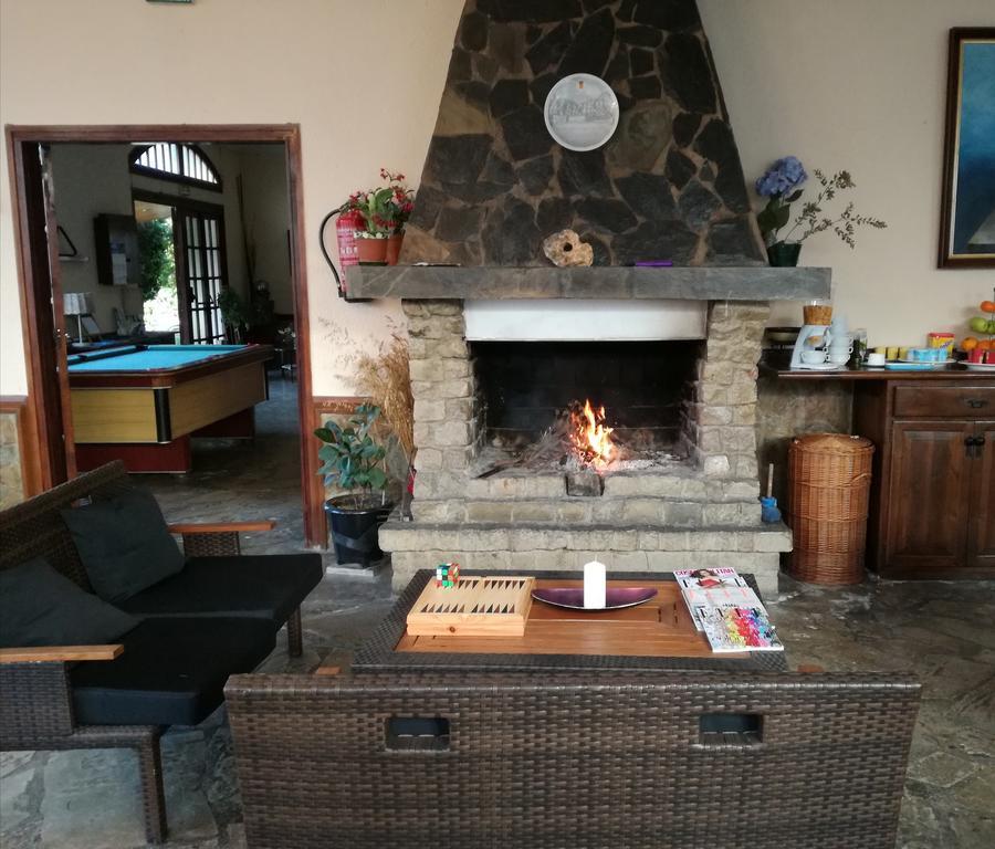 Hostal Los Pinares Lloret de Mar Exterior foto