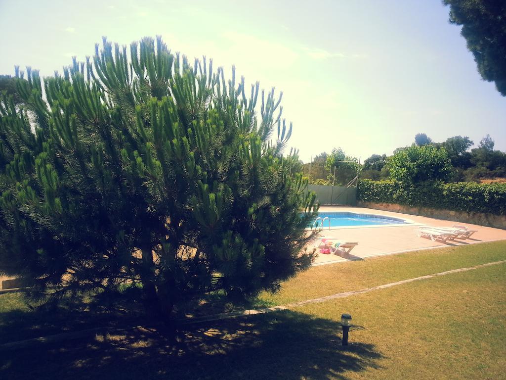 Hostal Los Pinares Lloret de Mar Exterior foto